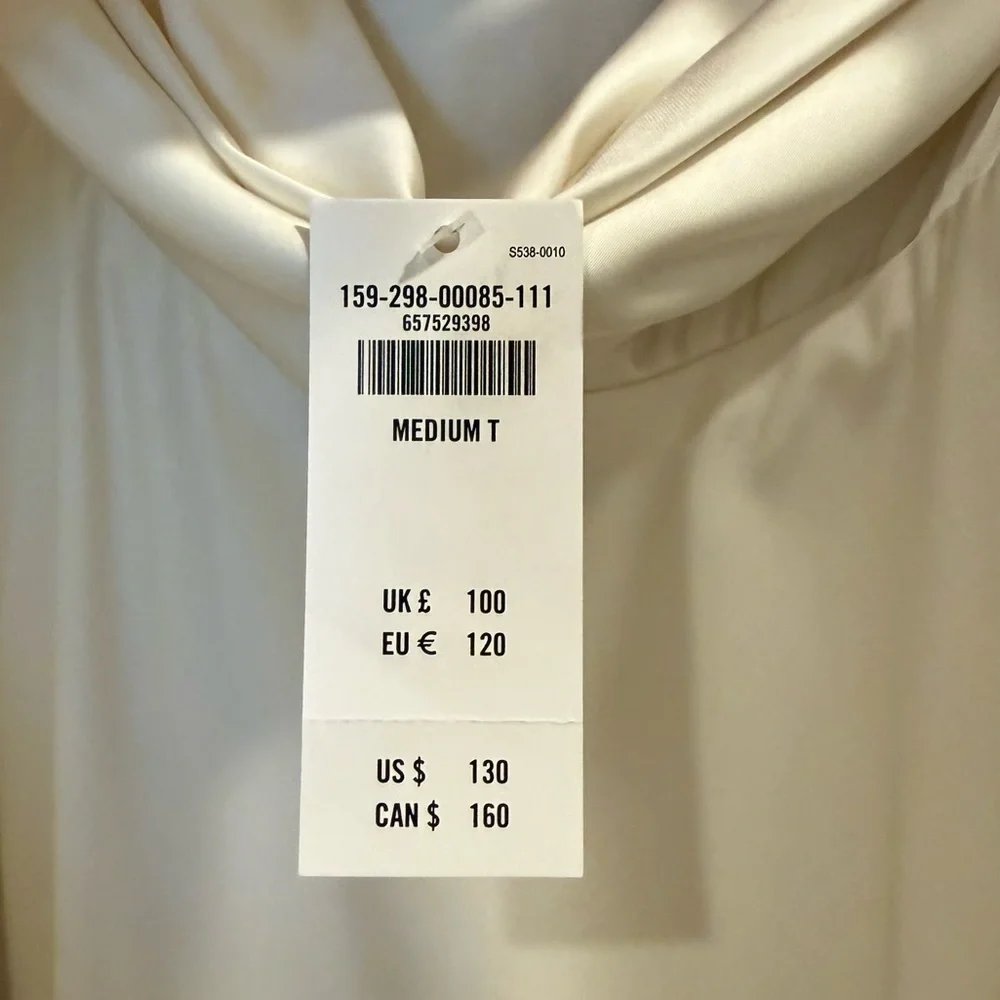Abercrombie & Fitch elegant cream